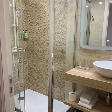 San Fernando Guest house 2*